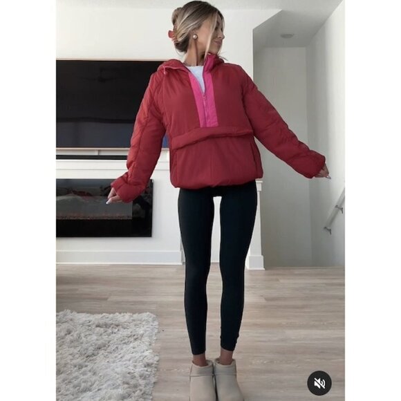 FREE PEOPLE Movement In a Pillow Packable Puffer Pullover in Sour Cherry XS NWT - Picture 4 of 13